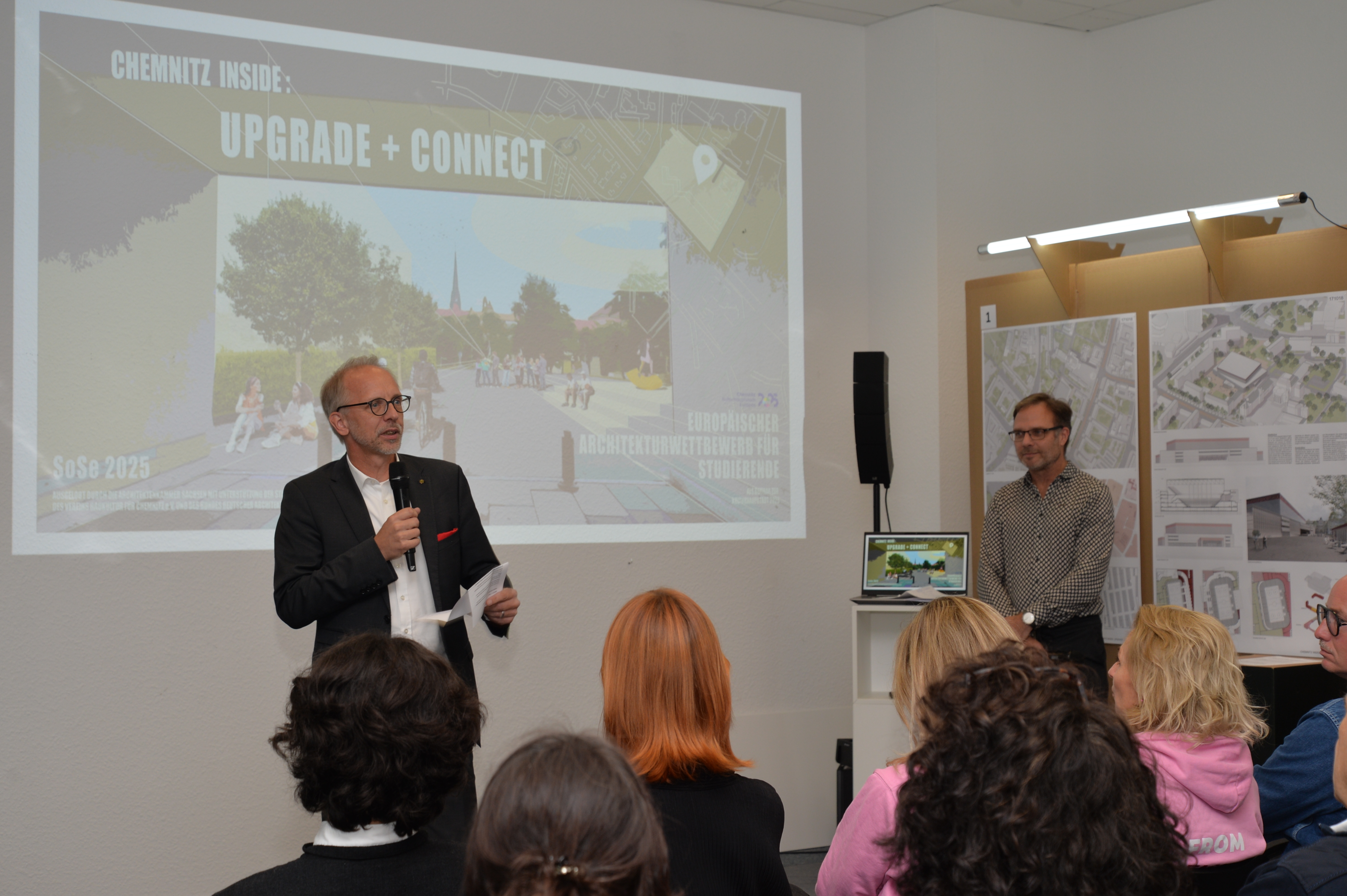 Präsident Andreas Wohlfarth und Projektleiter Mario Friedrich freuten sich über das große Interesse an dem Architekturwettbewerb für Studierende.